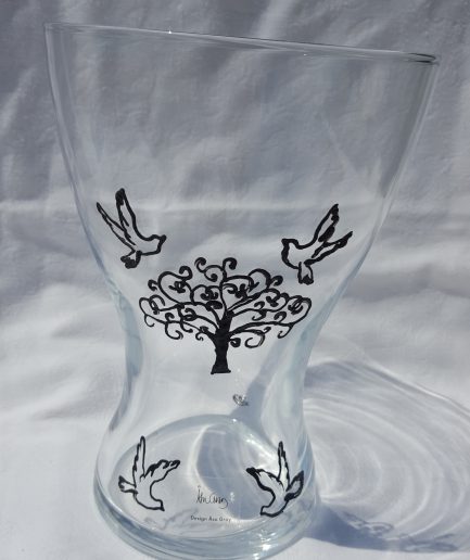 hand painted vase pigeons design